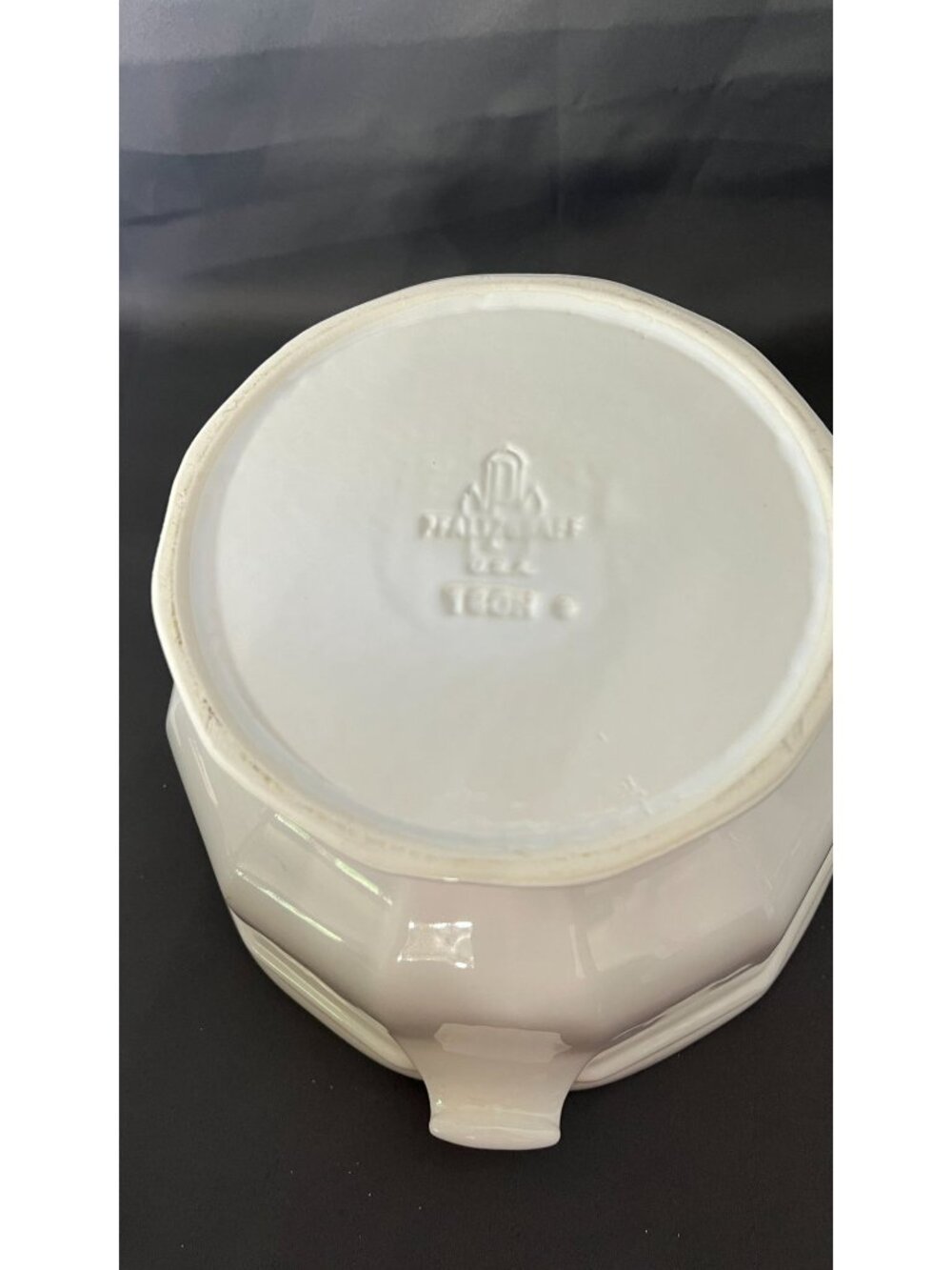 Vintage Pfaltzgraff White Ceramic Soup Tureen With Lid & Matching Ladle Elegant - Picture 12 of 13